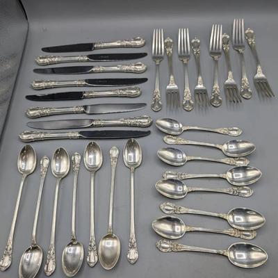 31 PCs. Lunt Sterling Silver Flatware 