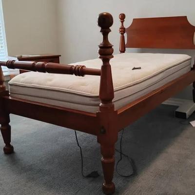 Suter's Four Poster Cannonball Twin Bed