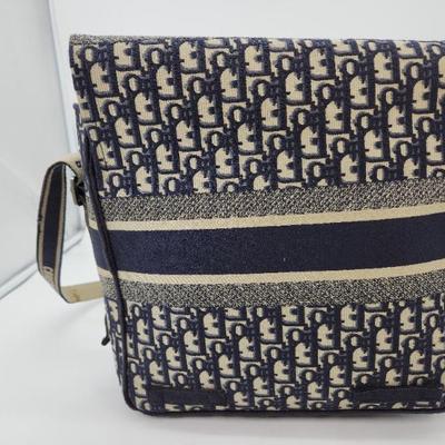 Sale Photo Thumbnail #100