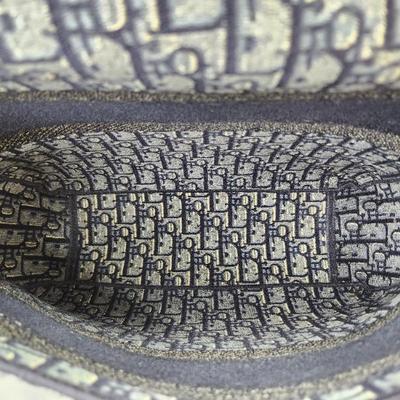 Sale Photo Thumbnail #102