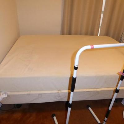 Sale Photo Thumbnail #121