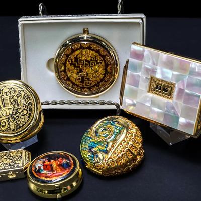 Compacts & Pill Boxes: Estee Lauder Seahorse, Mother Of Pearl Accented, Damascene