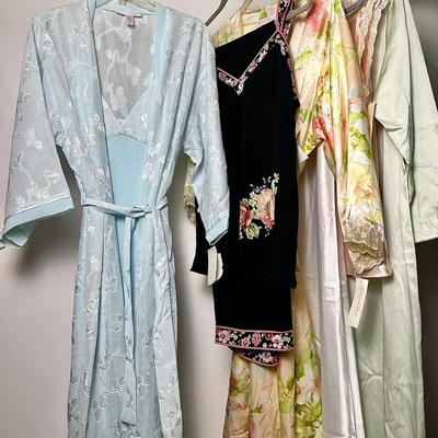 Oscar De La Renta New with Tag Womens Sleepwear - Size S,M