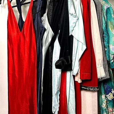 Frederick’s Of Hollywood, Natori & More Intimates & Robes - Size S,M