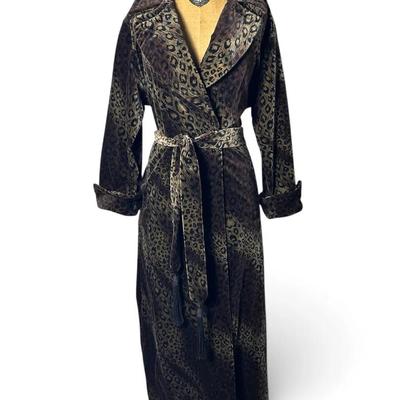 Vintage Diamond Tea Neiman Marcus Velvet Animal Print Robe - Size S 