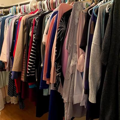 Women’s Vintage Walk In Closet 