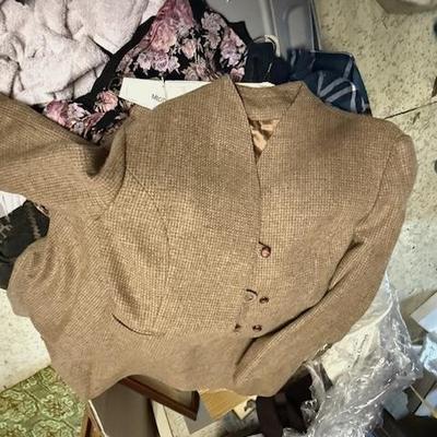 Sale Photo Thumbnail #311