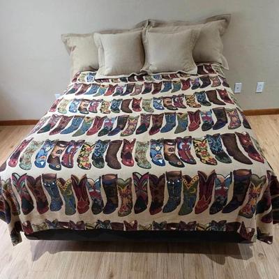 Queen Size Cowgirl Linens 