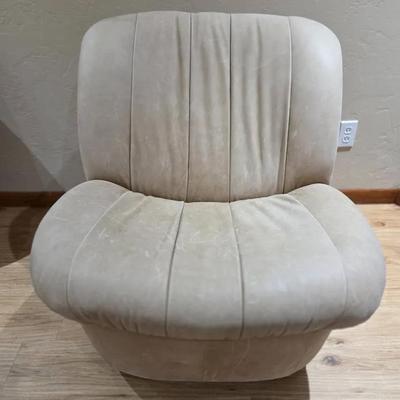California Design Center Leather Motion Chair #1