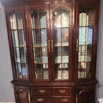 Thomasville China Cabinet
