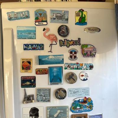 ‘Fridge Finds (Magnets & Cookbooks) 