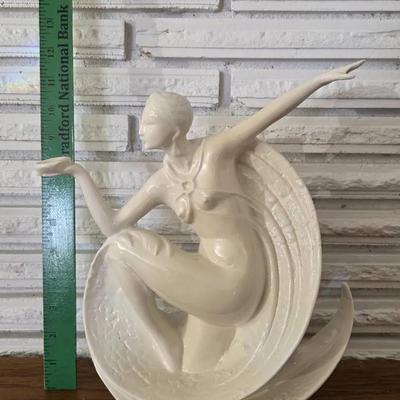 Dancing Women Glass Statue