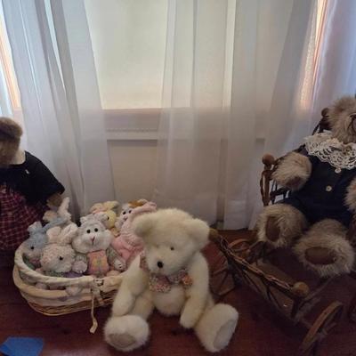 Boyds Teddy Bear And Wood Stroller Lot