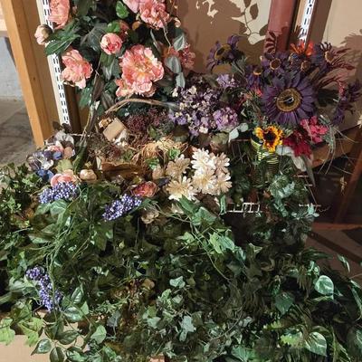 Large Lot 1 Of Flower Decor Some With Containers