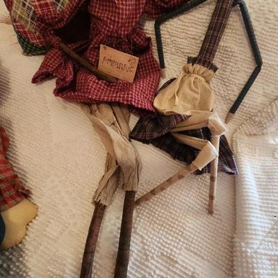 Primitive Collectible Cats