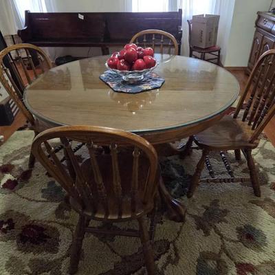 Round Dining Room Table With 5 Chairs
