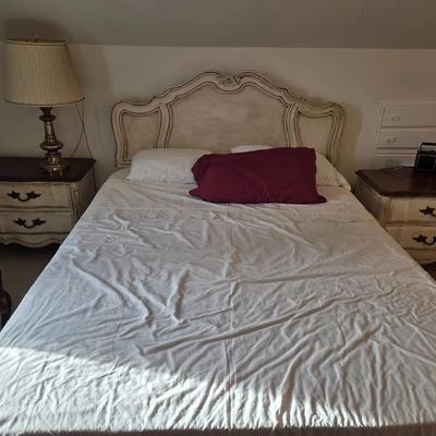 Stanley Queen Bed Set & 2 Night Stands 