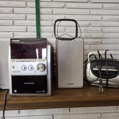 Panasonic Bookshelf Radio And Portable Radio