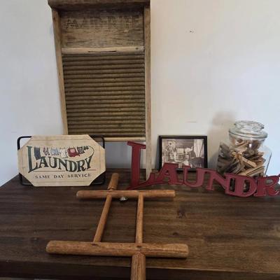 Vintage Maid-Rite washboard Ans Other Kaudrt Room Decor 
