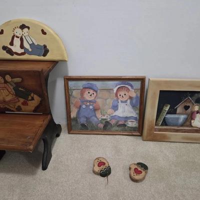 Raggedy Ann & Andy Vintage School Desk & Picture