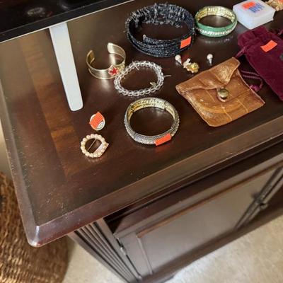 Sale Photo Thumbnail #42