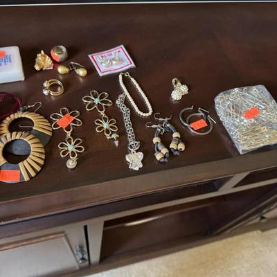 Sale Photo Thumbnail #40