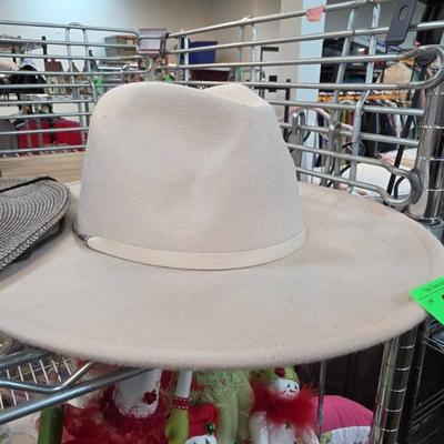 Sale Photo Thumbnail #352