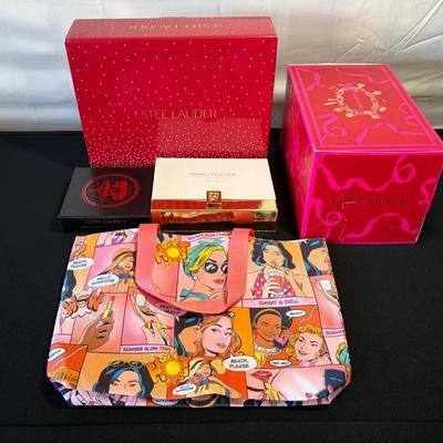 Estée Lauder Makeup Kits & Bags 