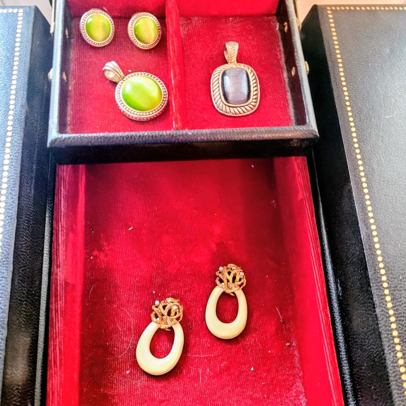 Sale Photo Thumbnail #32