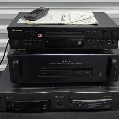 Audio Components (feat. Pioneer) (WH10)