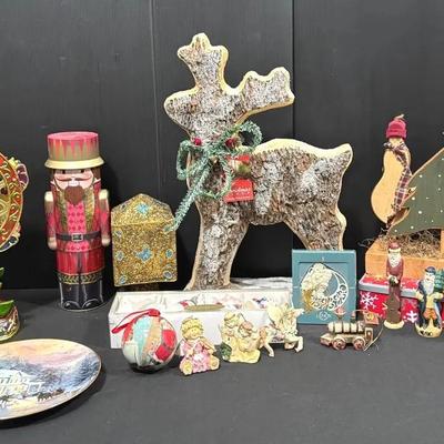 Christmas Decor (feat. Musical Ferris Wheel) WH1