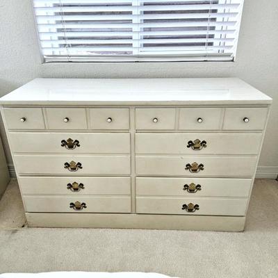 Vintage Ethan Allen Cream Finish 6-Drawer Dresser - See Description for Condition