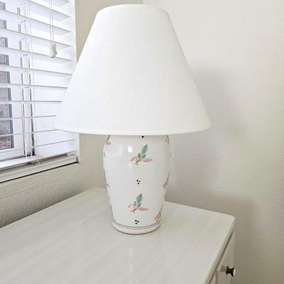 Pretty Porcelain 20" Table Lamp W/ White Shade