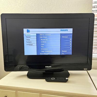 2012 Philips TV 32" Model 32PFL3506 w/ Remote

