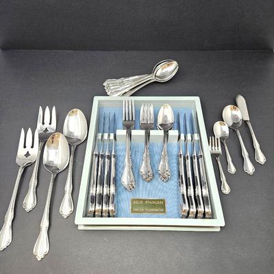 Oneida Silversmiths Solid Stainless Flatware Set, 8 Place Settings Plus Serving Pieces