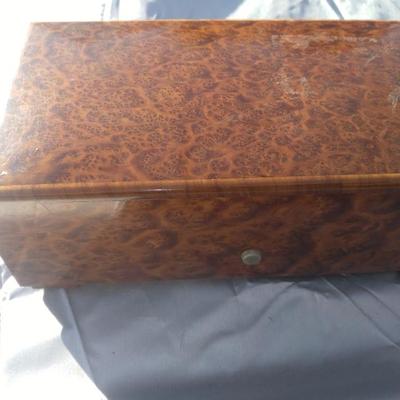  Vintage Ruege music box swiss made