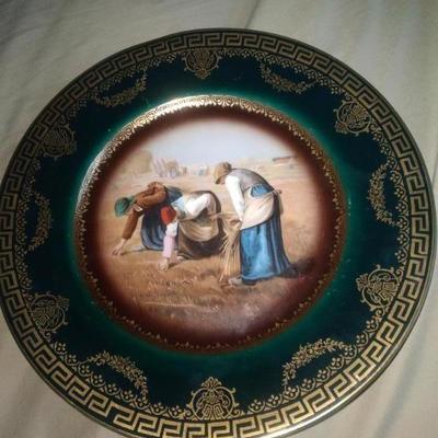 Sale Photo Thumbnail #2: Antique beehive plate