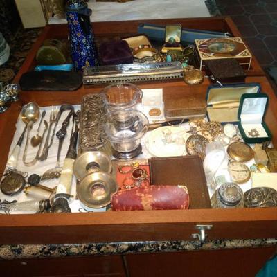 Real gold, sterling silver, vintage jewelry ++ more photos coming daily