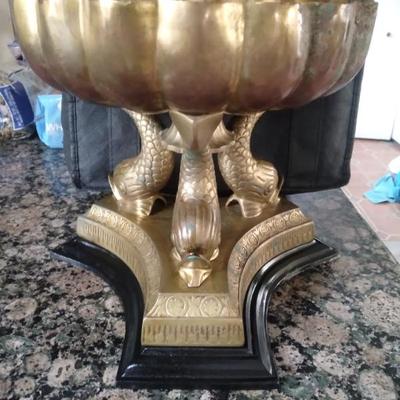Large bronze kio centerpiece