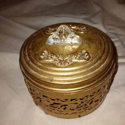 Sale Photo Thumbnail #60: Powder box