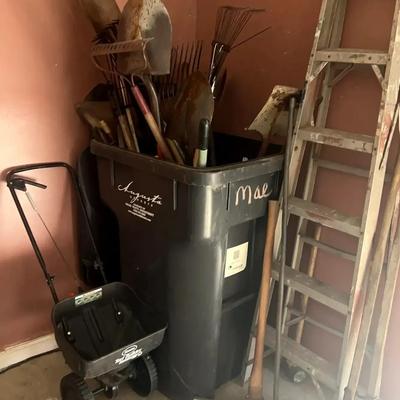 Landscaping Tools with 6-Foot Ladder