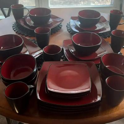 Gibson Home Dinnerware Set – Plates, Bowls & Mugs