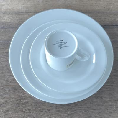 Single place setting of Wedgwood Grand Gourmet Bone China