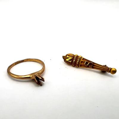 Vintage 14k Gold Ring Setting .97g And 10k Gold Pendant 1.1g