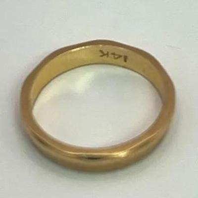 14k Gold Ring Band 2.2g Total