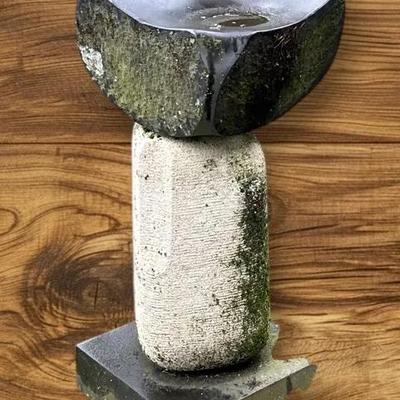 Outdoor modern solid rock sculpture birdbath