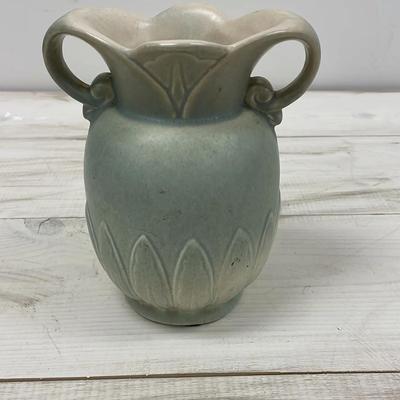Red wing pottery 930 lotus