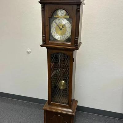 Ridgeway grandfather clock with a tempus fugit dial