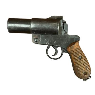 Japanese type 10 flare pistol