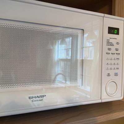 Sharp Carousel 1.1 Cu Ft Microwave 